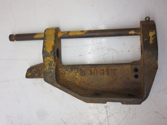 T10906T, M1061T, AM492T John Deere Throttle Control Bracket For M, MI, MT, 40