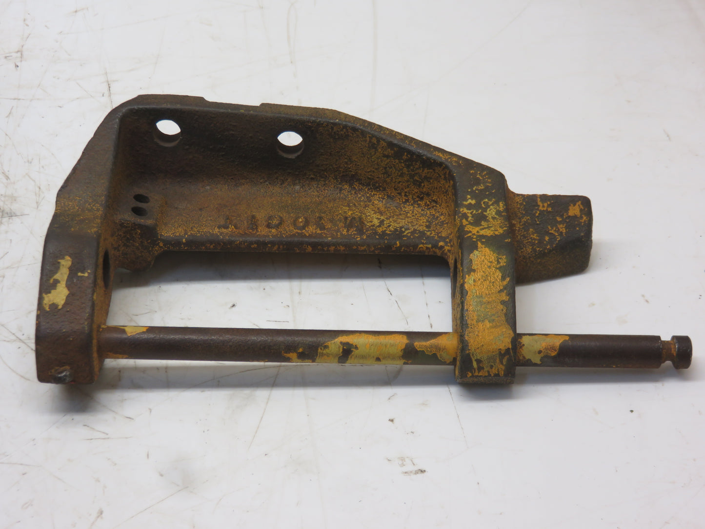 T10906T, M1061T, AM492T John Deere Throttle Control Bracket For M, MI, MT, 40