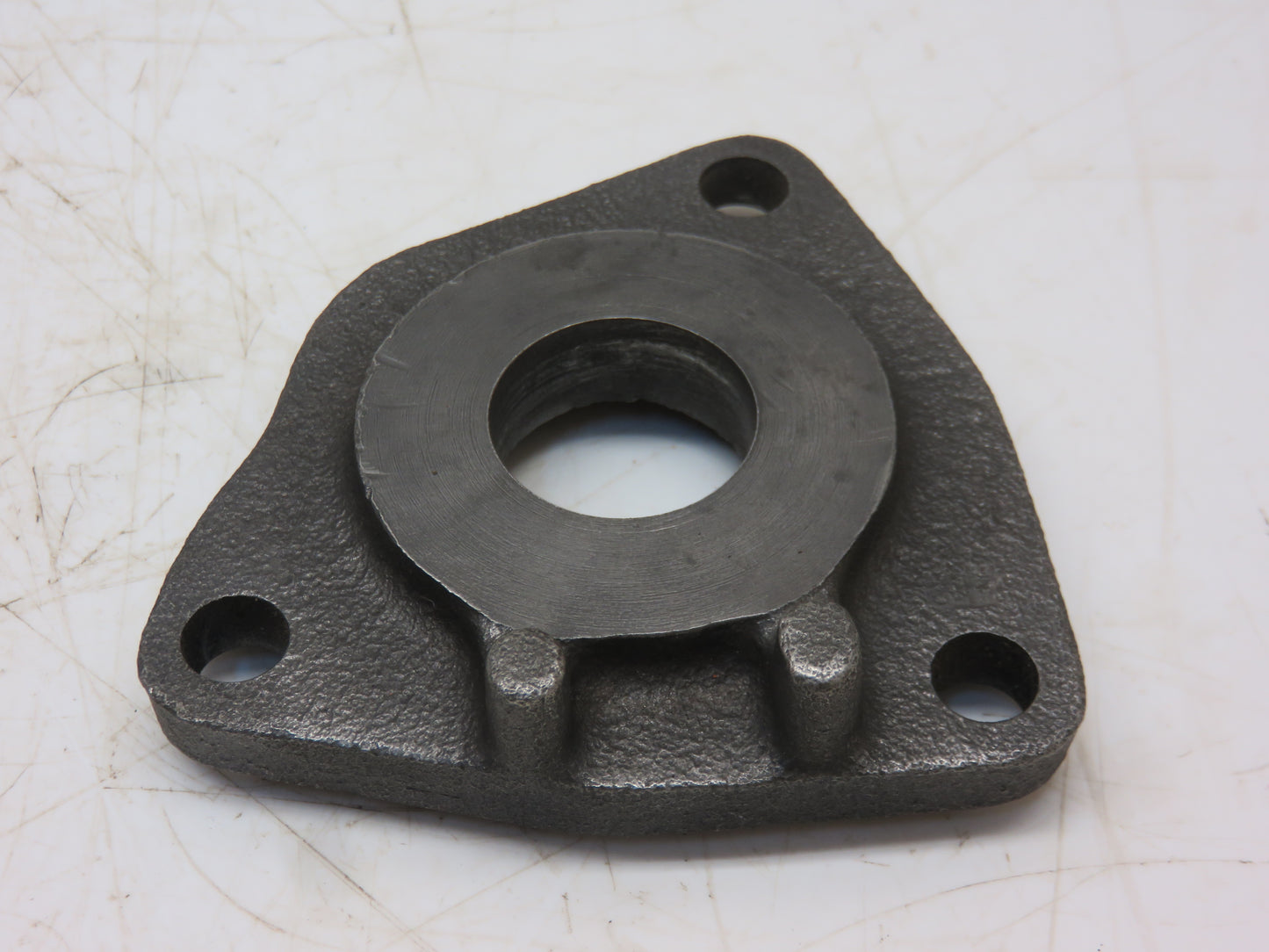 R33515 John Deere Countershaft Bearing Retainer For 3020, 4030