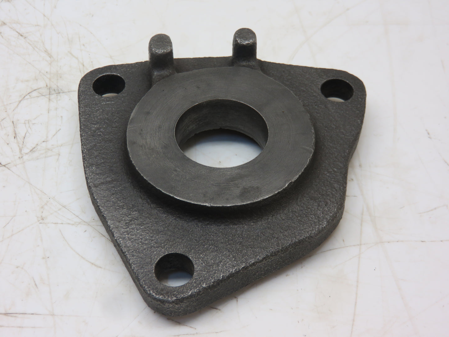 R33515 John Deere Countershaft Bearing Retainer For 3020, 4030