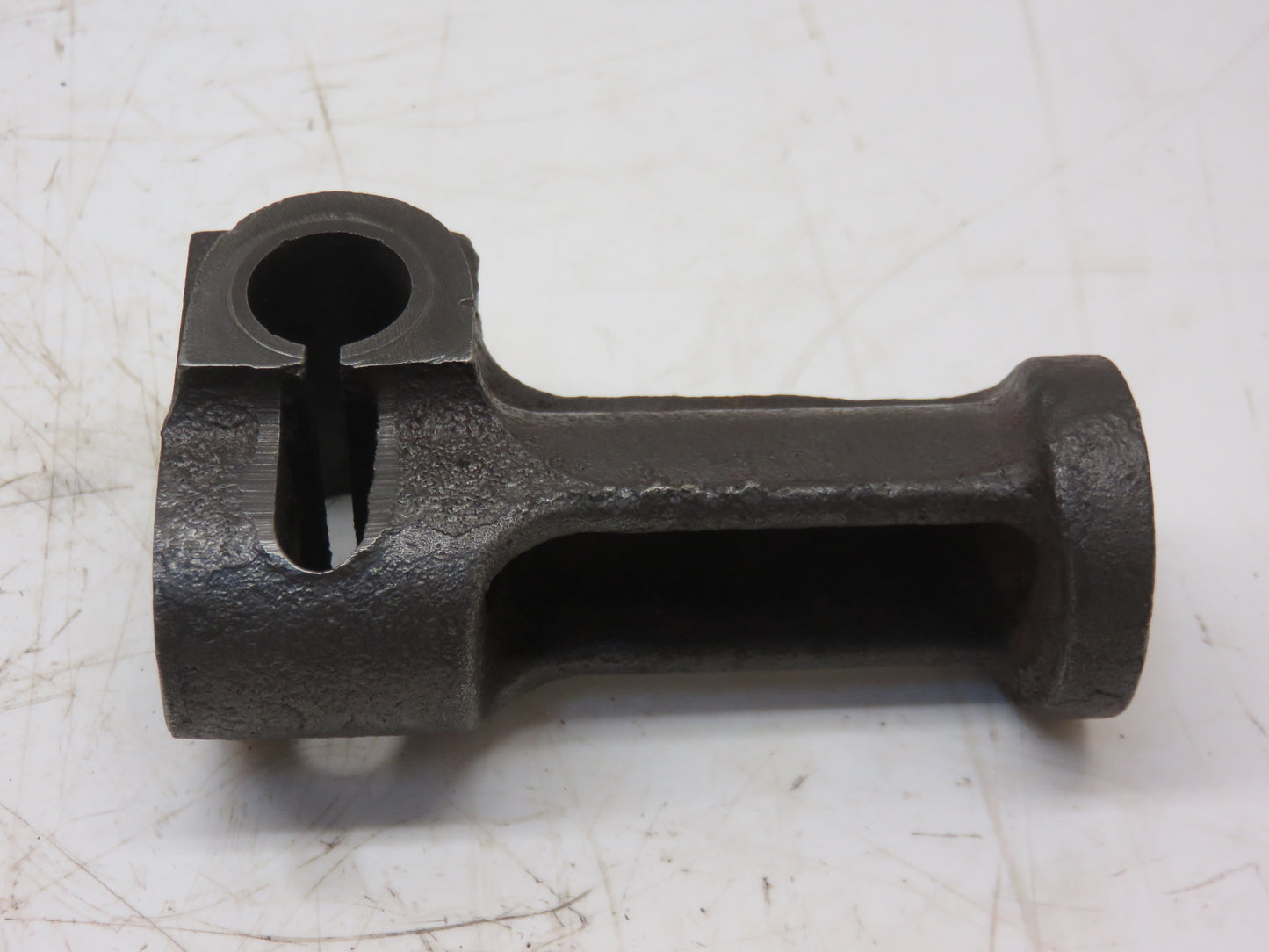 B1711R John Deere Rocker Arm Bracket For B, BR, BO, 50