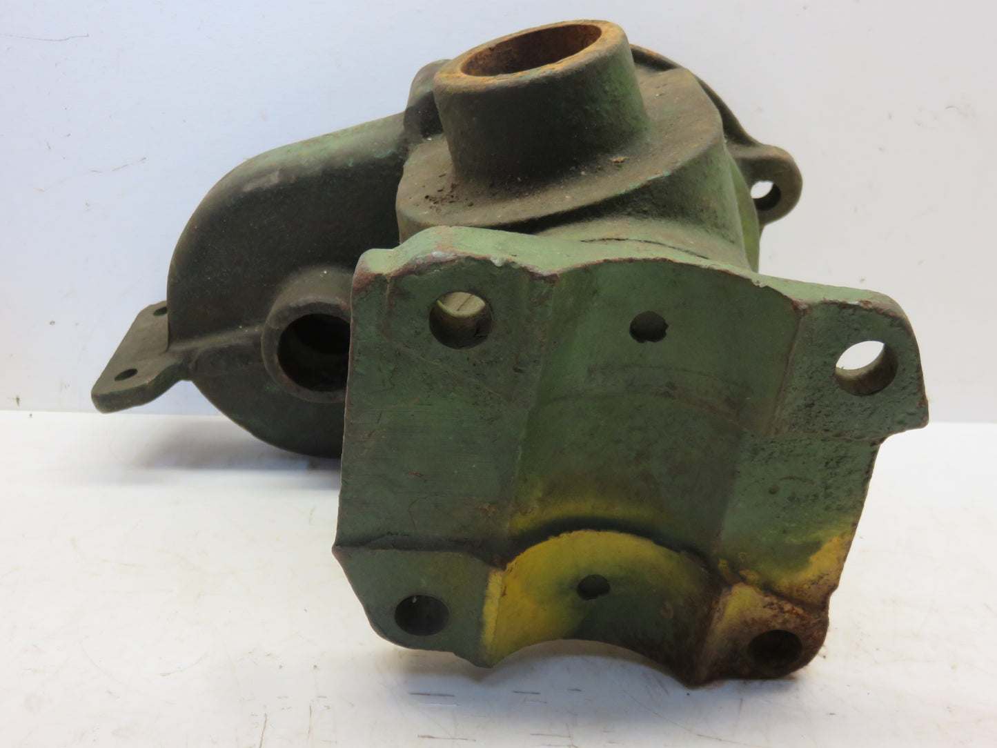 J1683H, J1683N John Deere NOS Gear Housing For 101 Corn Picker