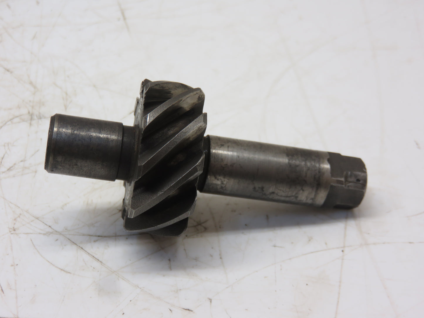 B252R John Deere Engine Oil Pump Drive Gear And Shaft For A, AR, AO, B, BR, BO