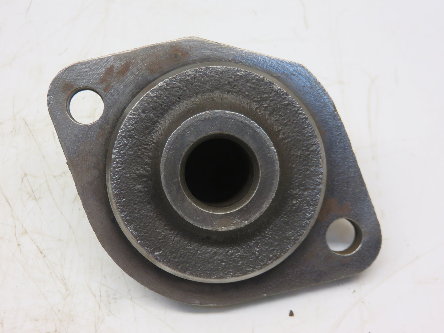 B199R John Deere Left Hand Camshaft Bearing Cap For B, BR, BO
