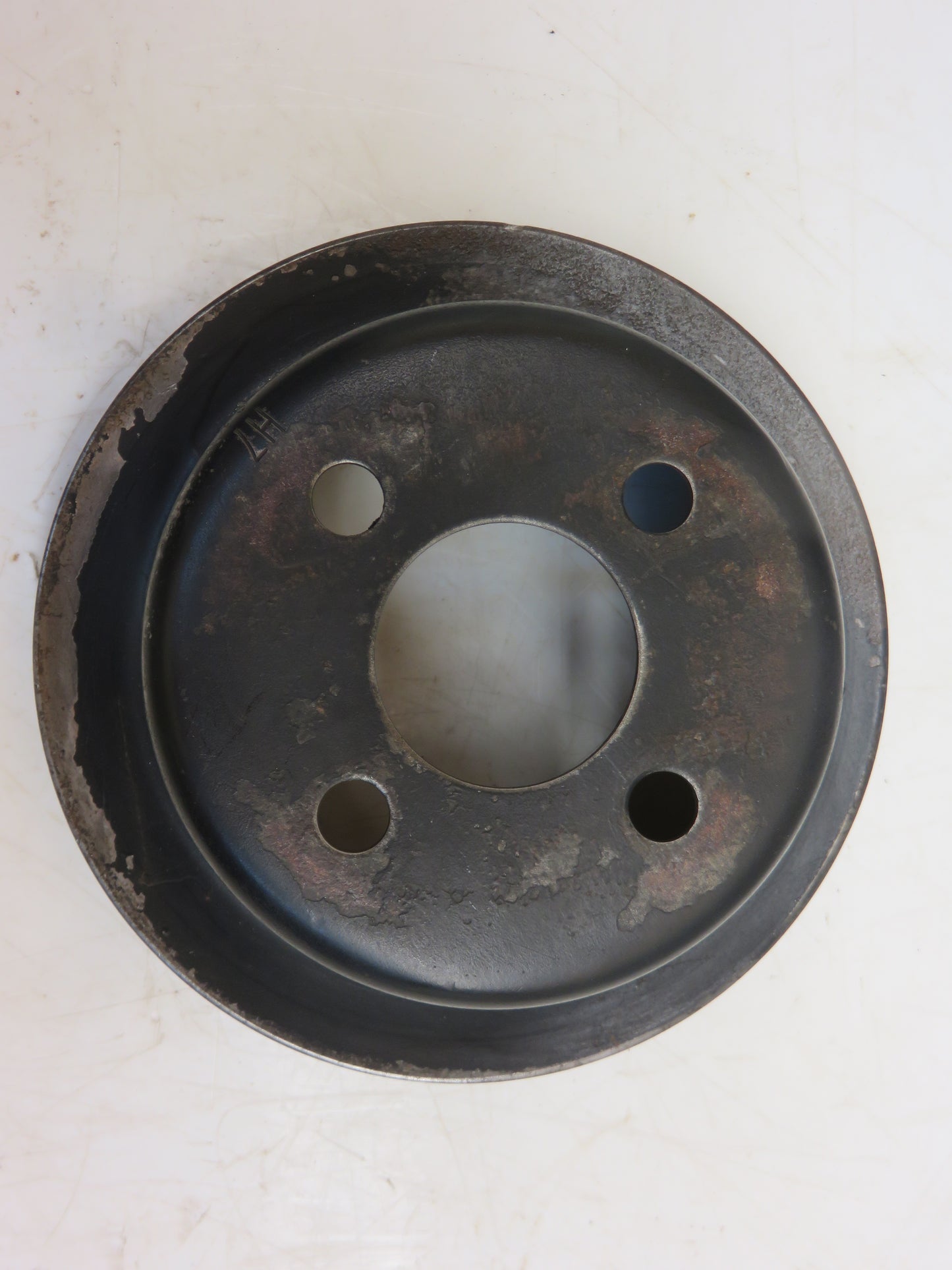 AR40148, R40211 John Deere Water Pump Pulley For 3010, 3020, 4010, 4000, 4020, 4230