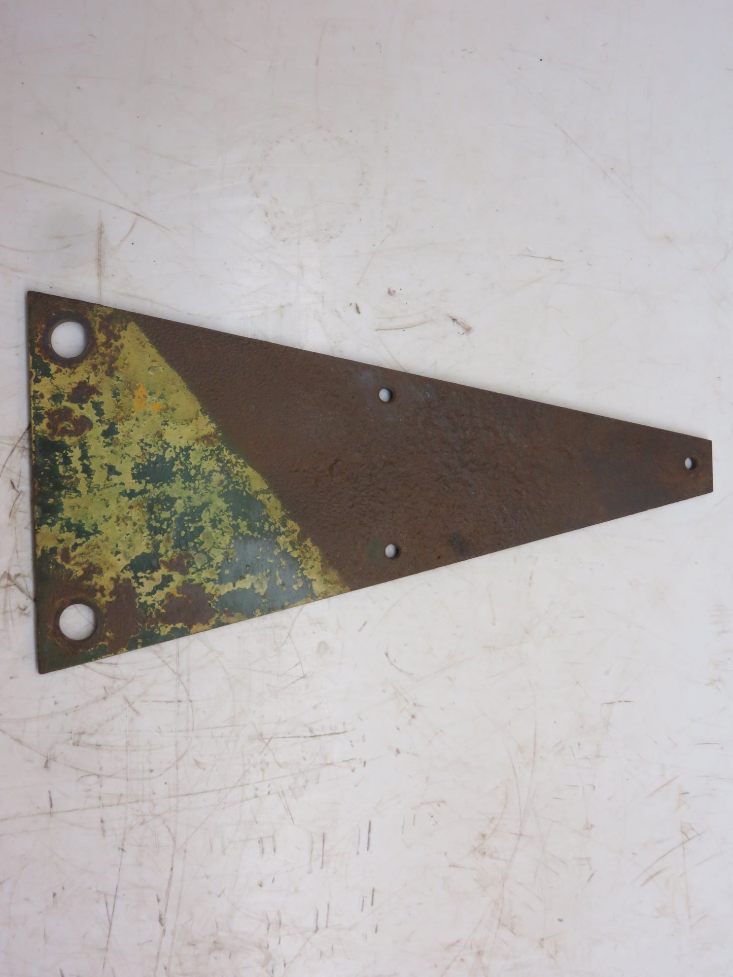 M2528T John Deere Fender Attaching Plate For 40