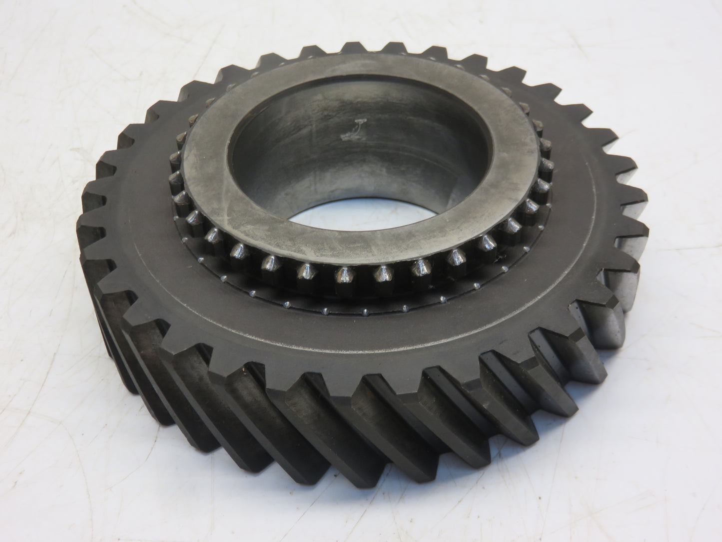 R33370, R26818 John Deere Fourth And Seventh Speed Gear For 4010, 4000, 4020, 4230