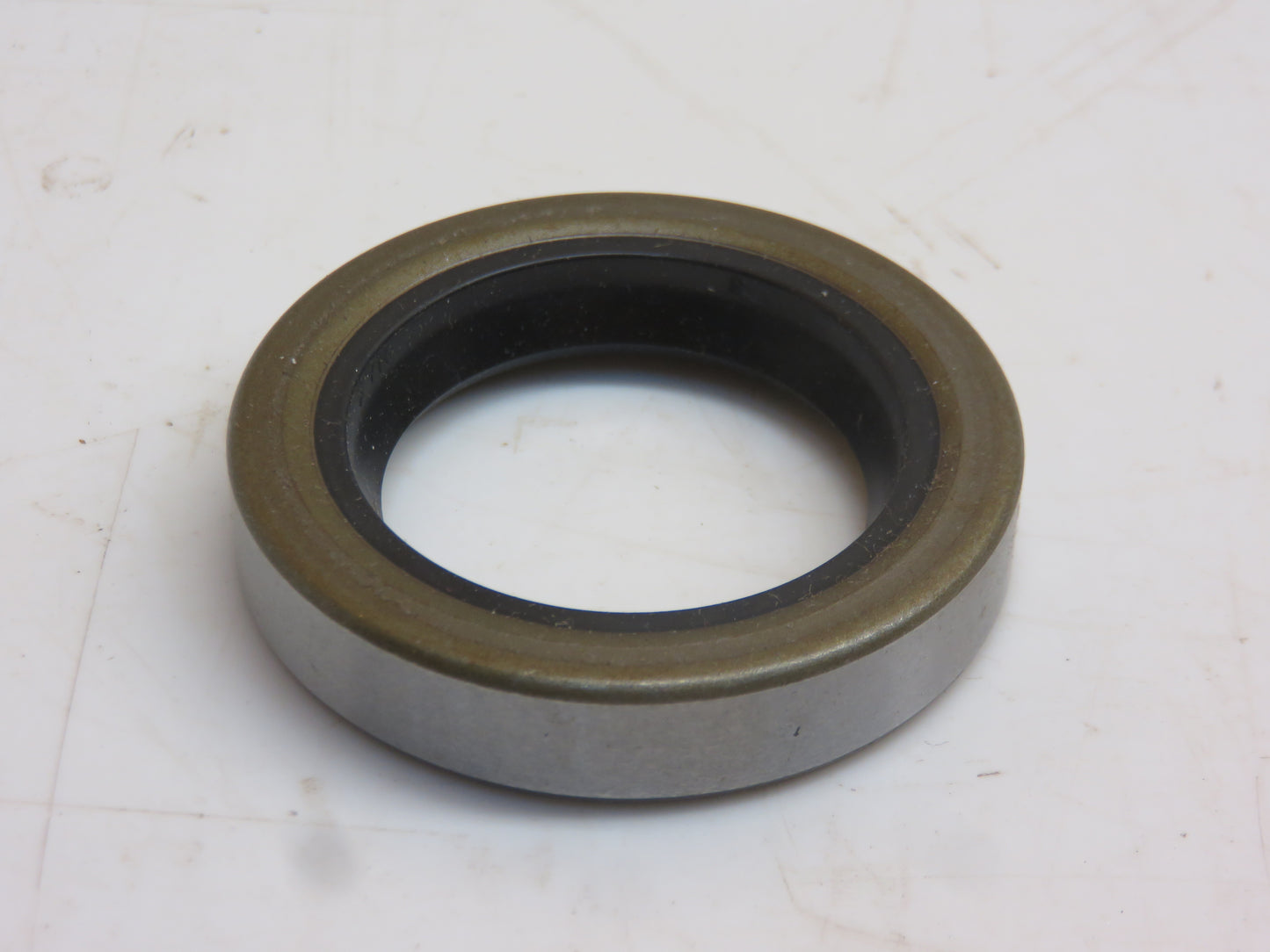 AM253T John Deere Seal For 40, 320, 420, 330, 430, 435, 1010