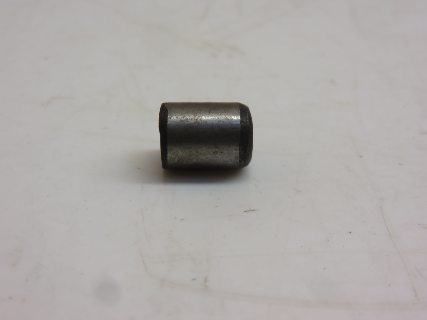 R726R John Deere Dowel Pin For R, 60, 70, 80, 520, 620, 720, 820, 530, 630, 730, 830