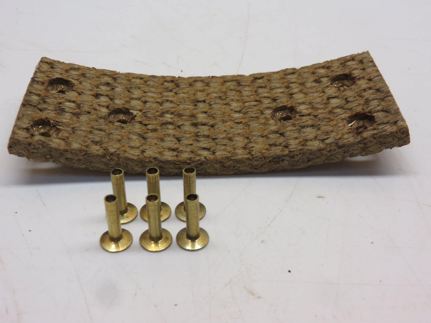 B166R John Deere Belt Pulley Brake Lining With Rivets For B, BR, BO, 50