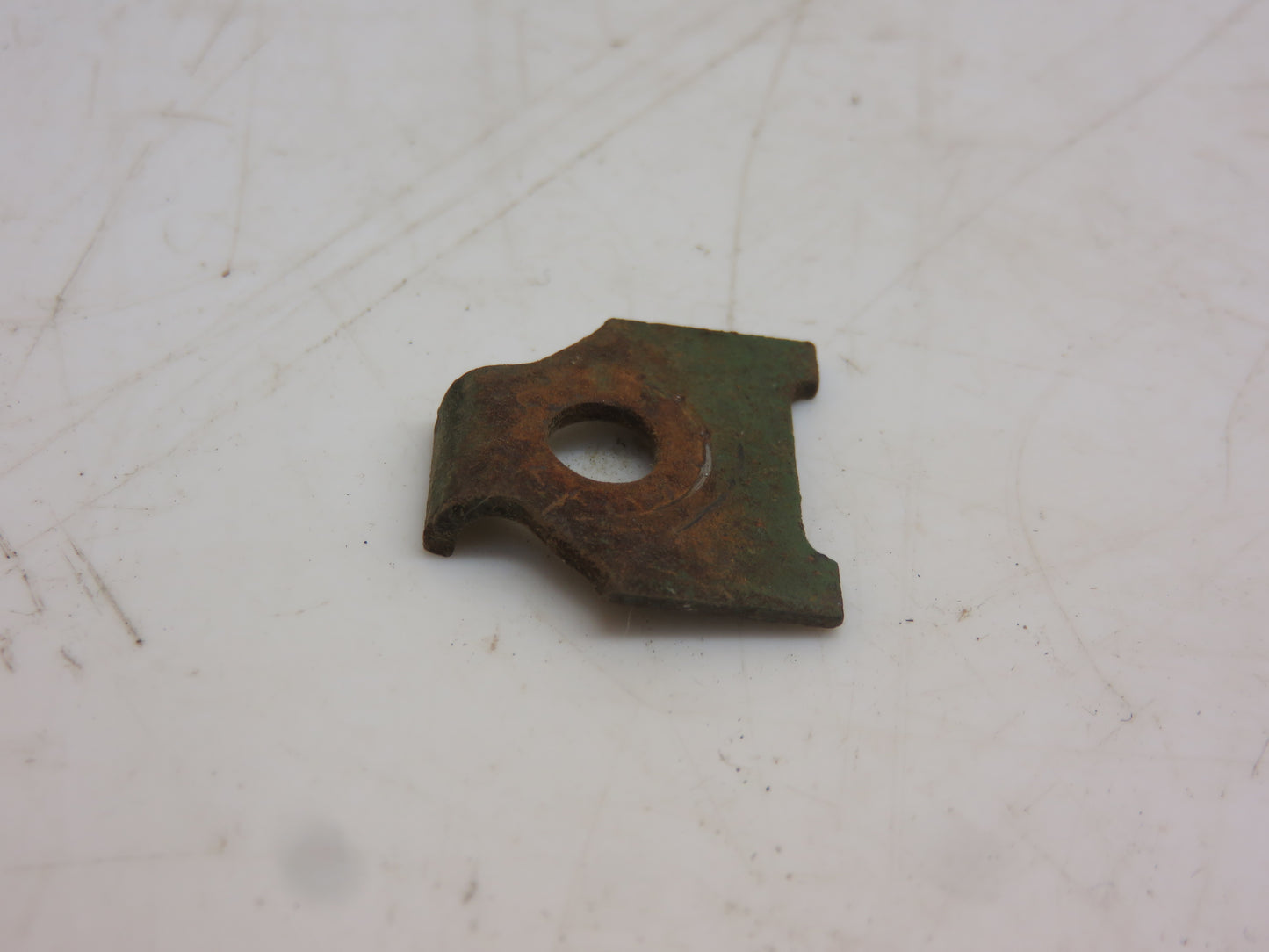 R27381 John Deere Tachometer Hold Down Clip For 2010, 3010, 4010, 5010