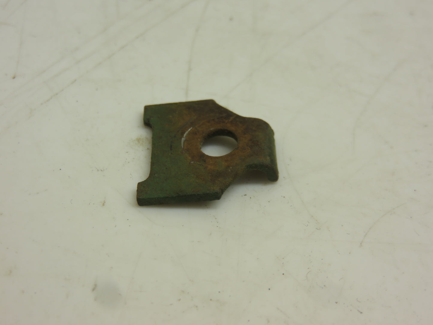 R27381 John Deere Tachometer Hold Down Clip For 2010, 3010, 4010, 5010