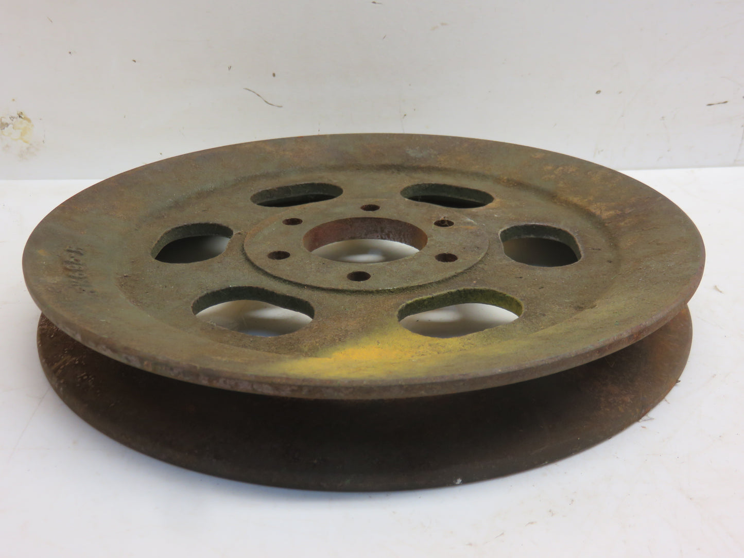 PK695H John Deere NOS Drive Feeder, Platform, Rear Beater And Fan Drive Sheave For 12A, 25