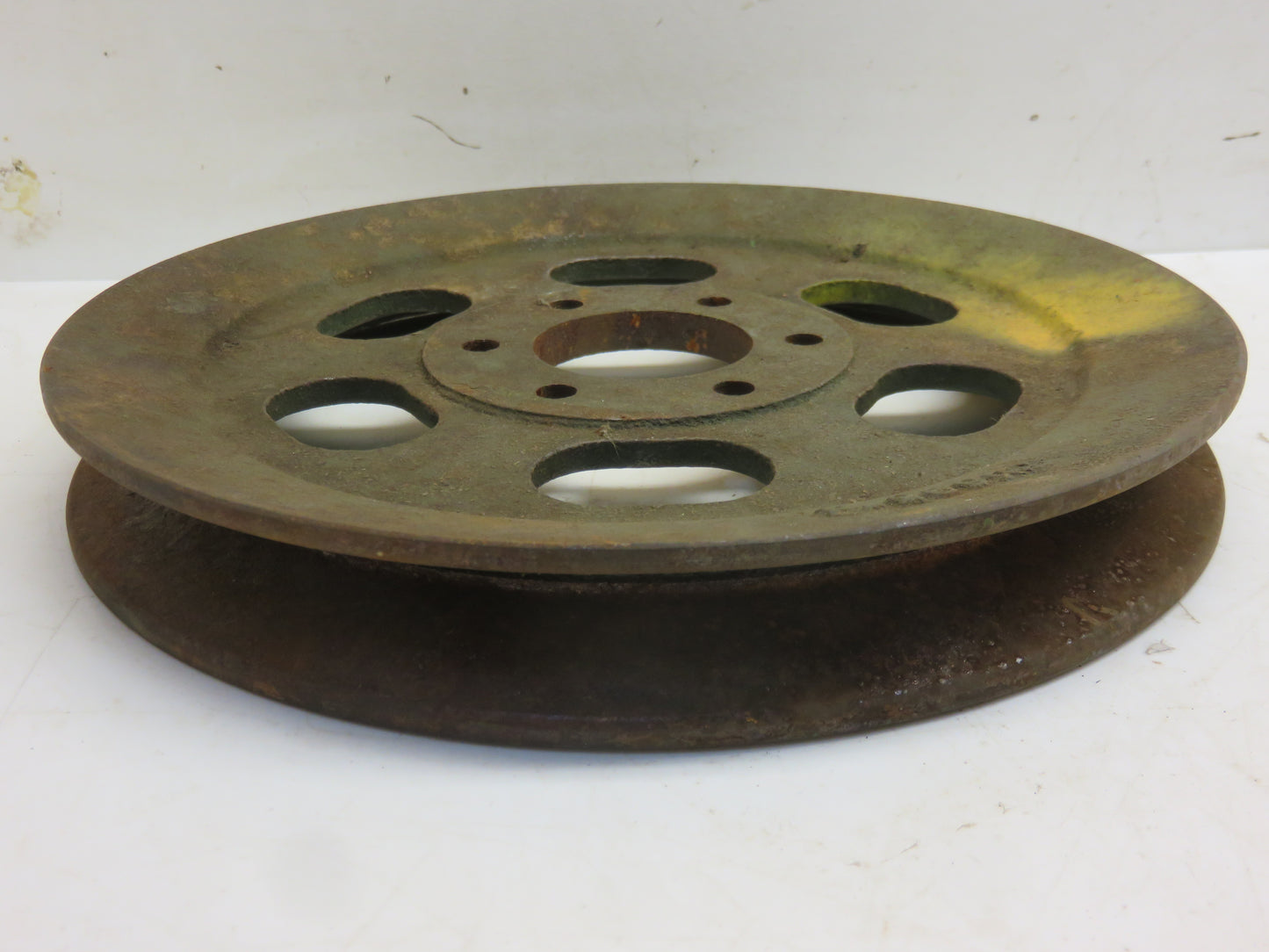 PK695H John Deere NOS Drive Feeder, Platform, Rear Beater And Fan Drive Sheave For 12A, 25