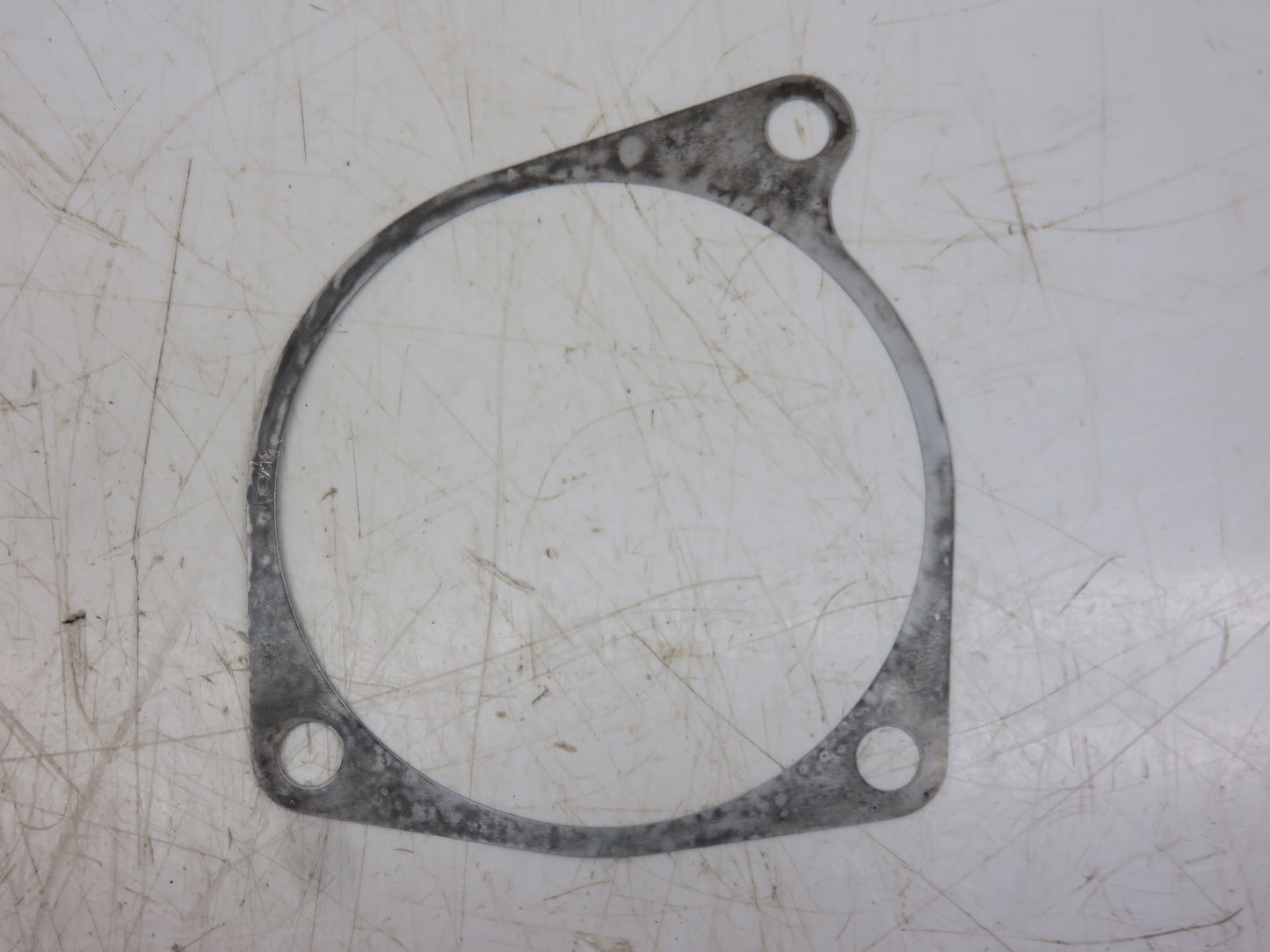 R26233 John Deere Transmission Drive Shaft Bearing Housing Shim For 3010, 4010