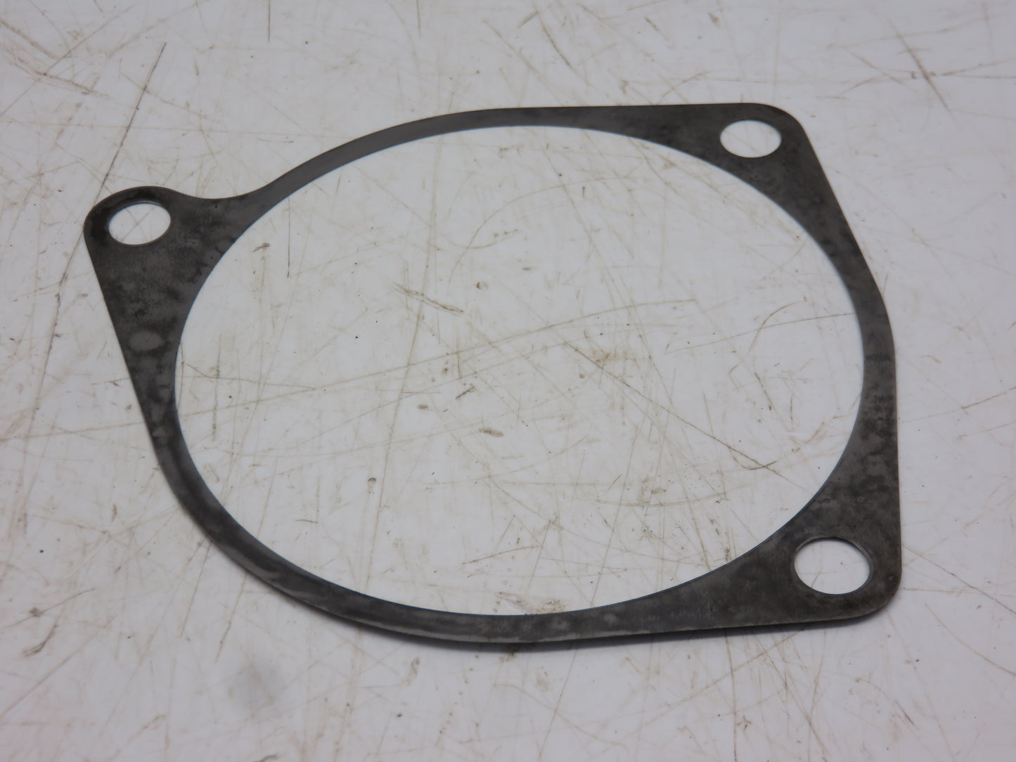 R26233 John Deere Transmission Drive Shaft Bearing Housing Shim For 3010, 4010