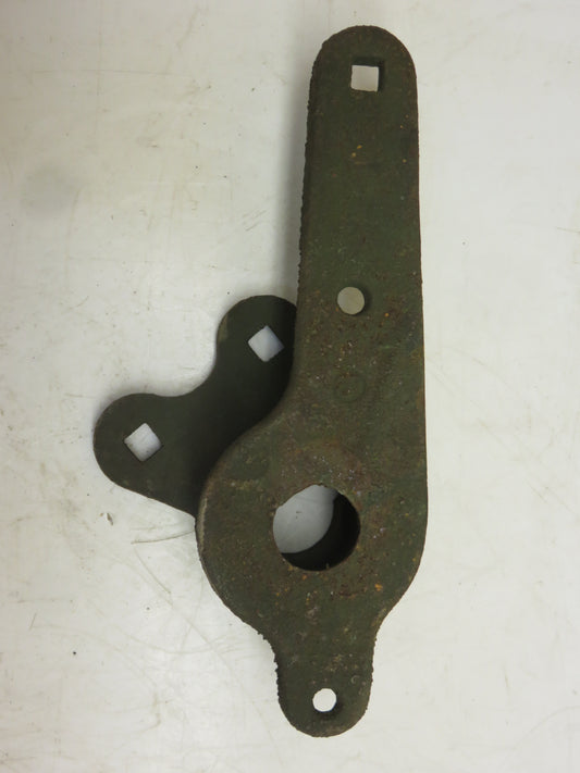 J1322H John Deere NOS Right Hand Wagon Elevator Support Bracket For 101, 226 Corn Picker
