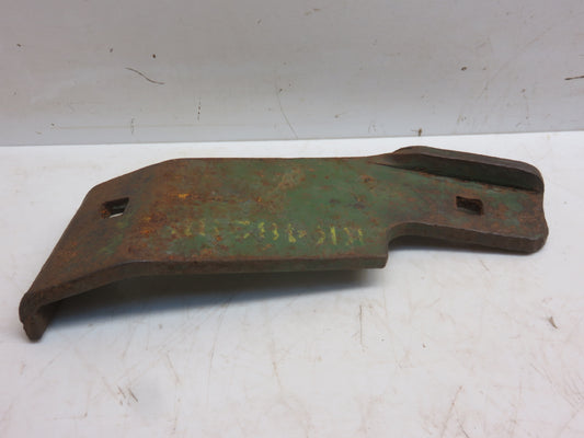 KK4828BW John Deere Right Hand Angling Bar Bracket For J Disc
