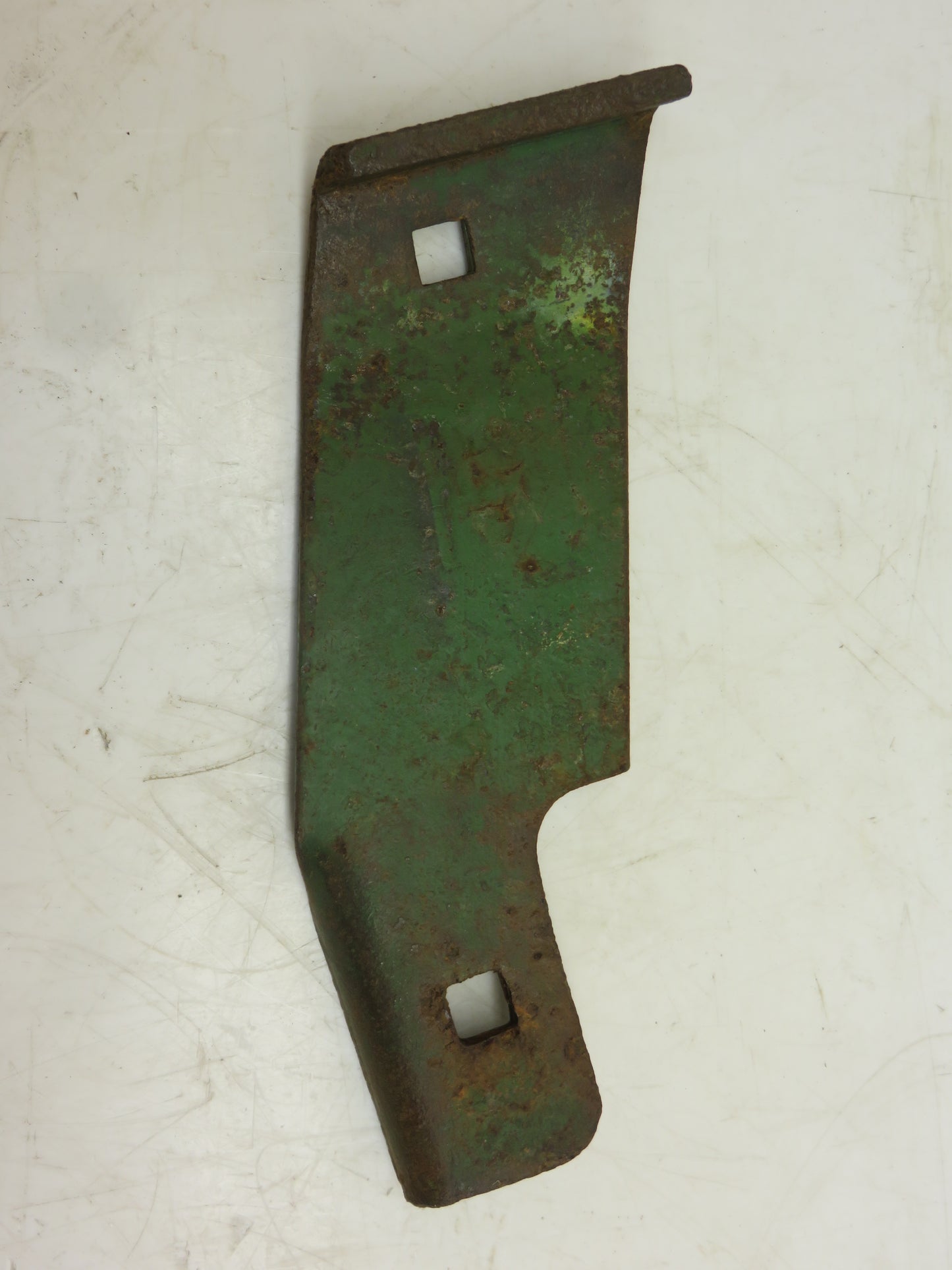 KK4828BW John Deere Right Hand Angling Bar Bracket For J Disc