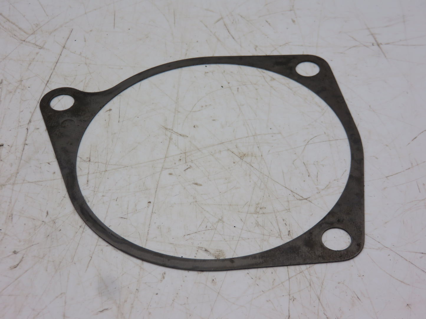 R26235 John Deere Transmission Drive Shaft Bearing Housing Shim For 4010