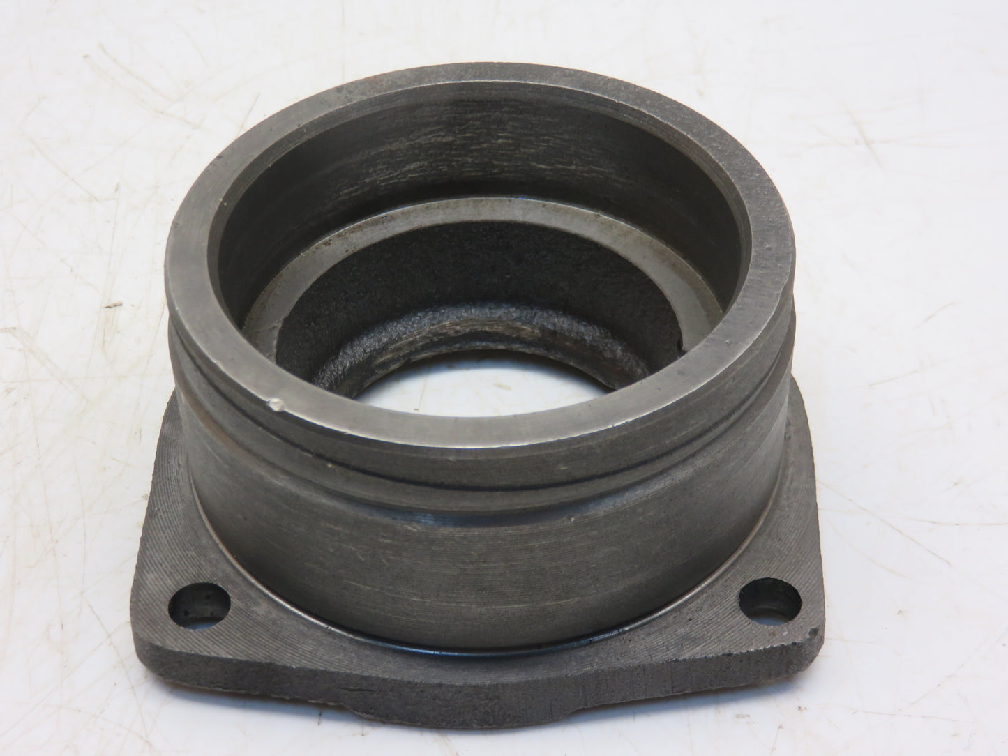 R26076 John Deere Transmission Drive Shaft Bearing Housing For 4010, 4000, 4020