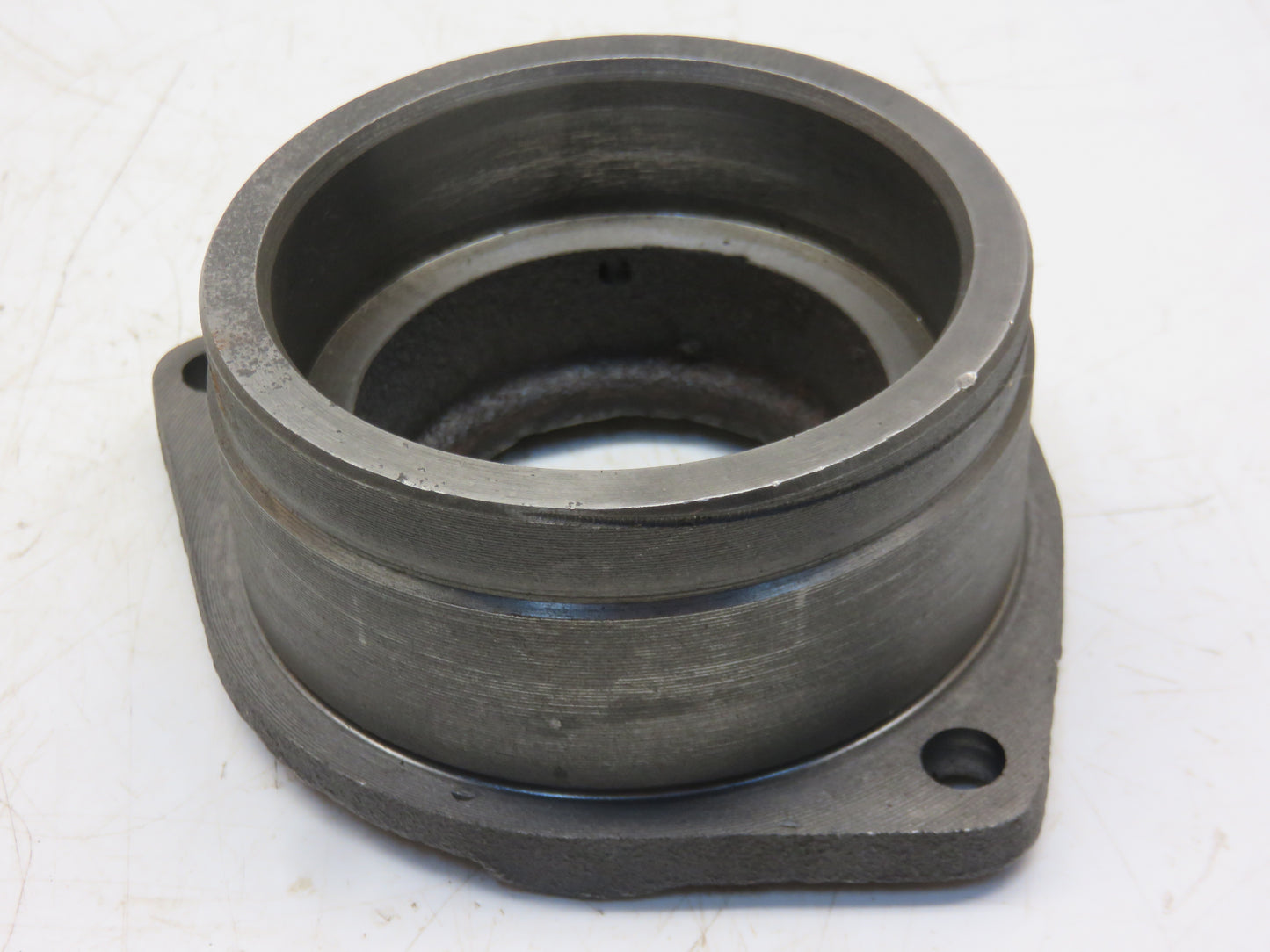 R26076 John Deere Transmission Drive Shaft Bearing Housing For 4010, 4000, 4020
