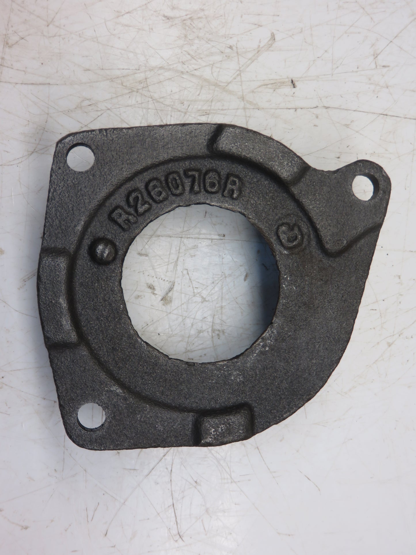 R26076 John Deere Transmission Drive Shaft Bearing Housing For 4010, 4000, 4020