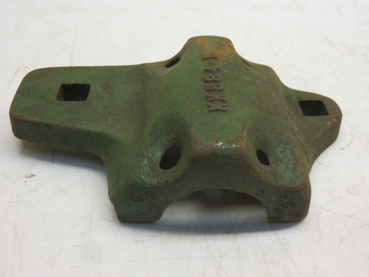 KK584B John Deere NOS Bottom Bearing Box For B, T, L, Z Disc