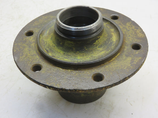 AM953T, AM977T John Deere Front Wheel Hub For M, 40, 320, 420, 330, 430, 435
