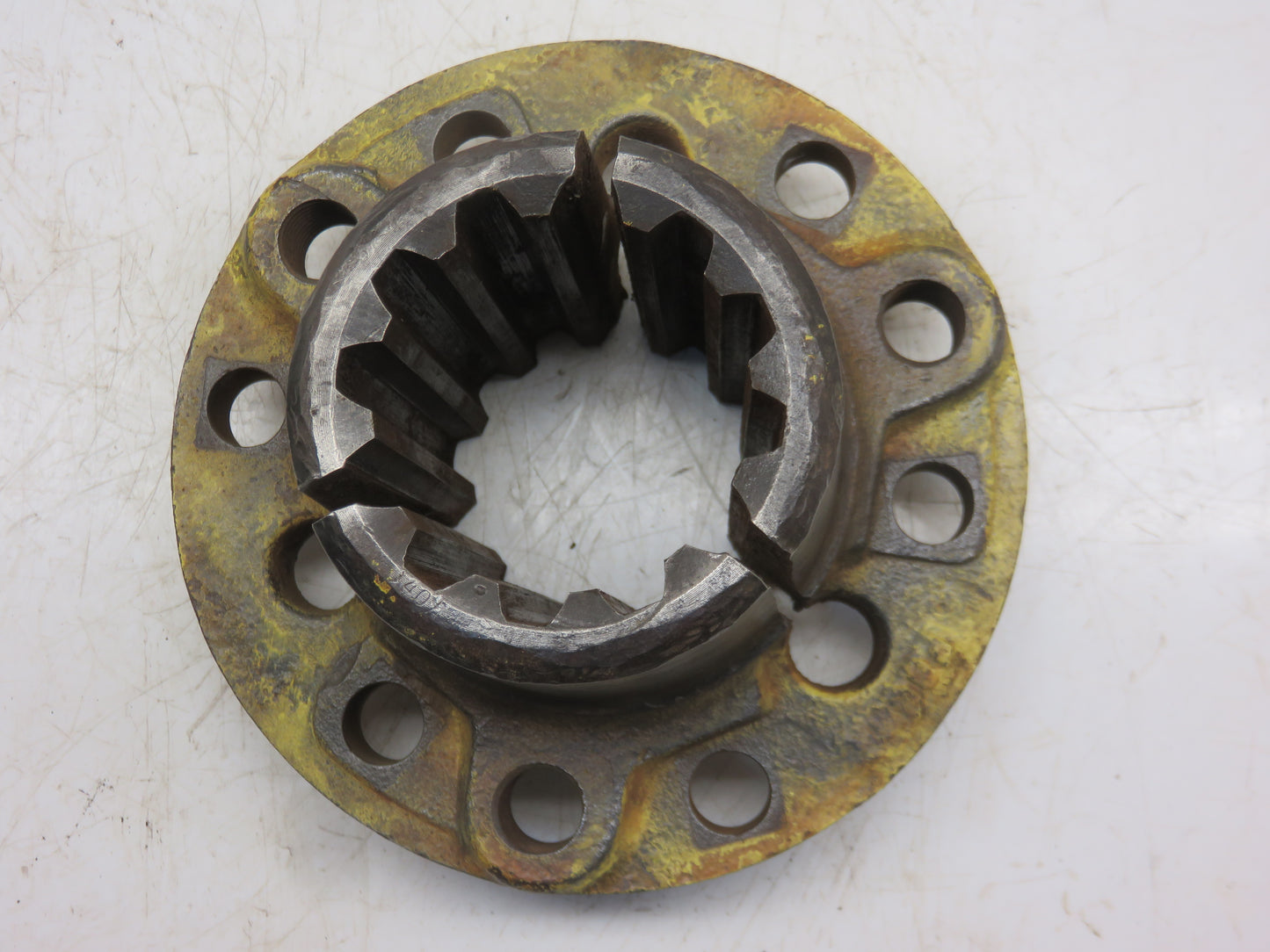 F858R John Deere Rear Hub For G