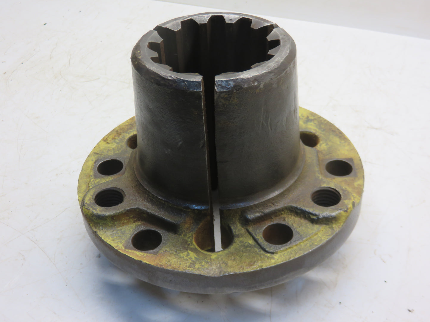 F858R John Deere Rear Hub For G