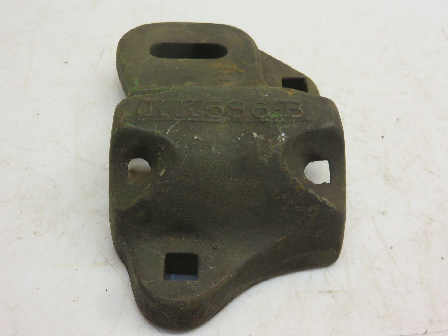 KK586B John Deere Bottom Bearing Box For B Disc