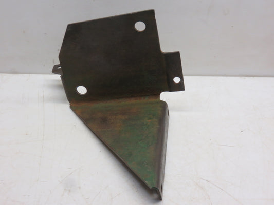 M371T John Deere Right Hand Fender Platform Bracket For M