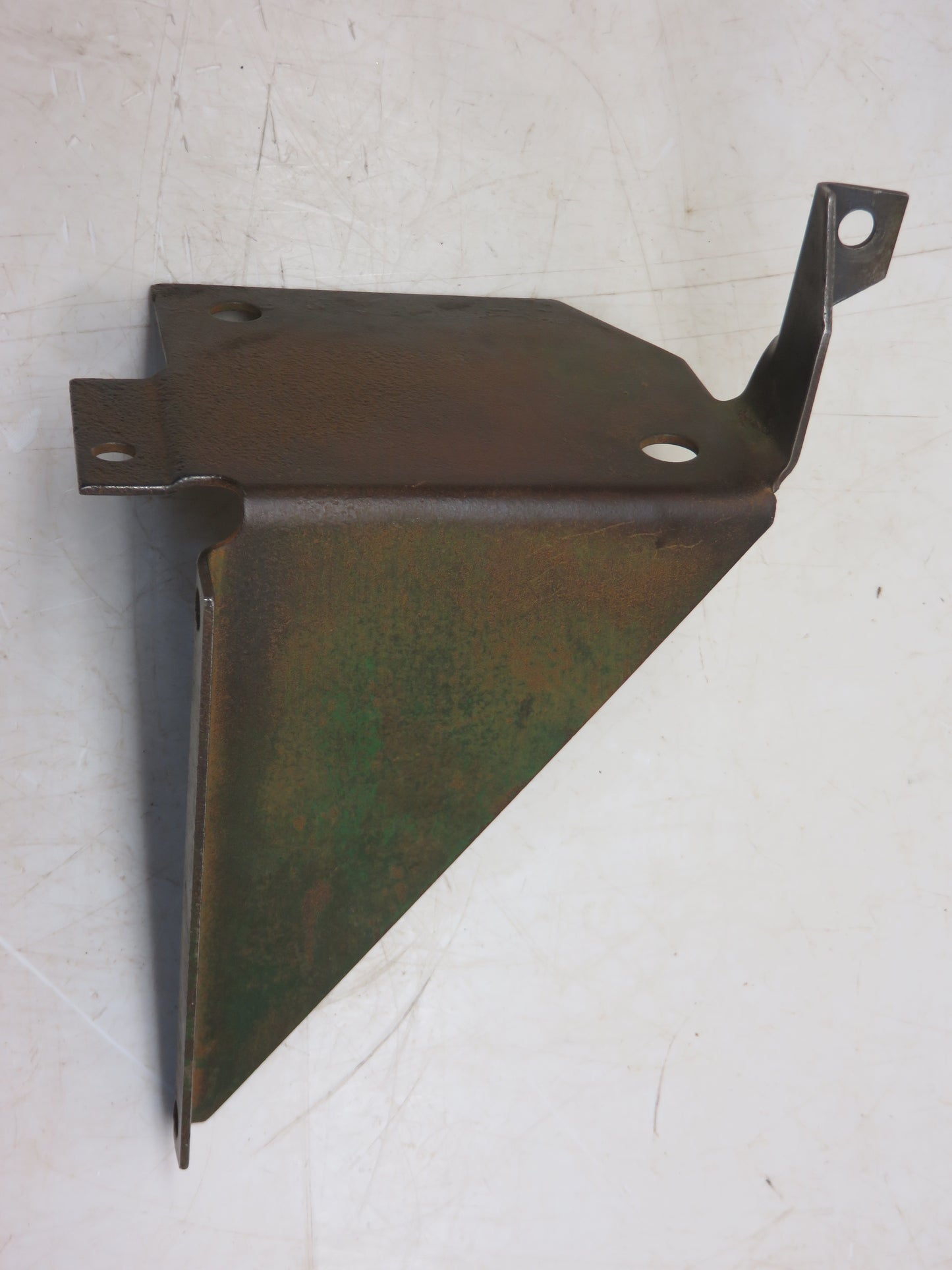 M371T John Deere Right Hand Fender Platform Bracket For M
