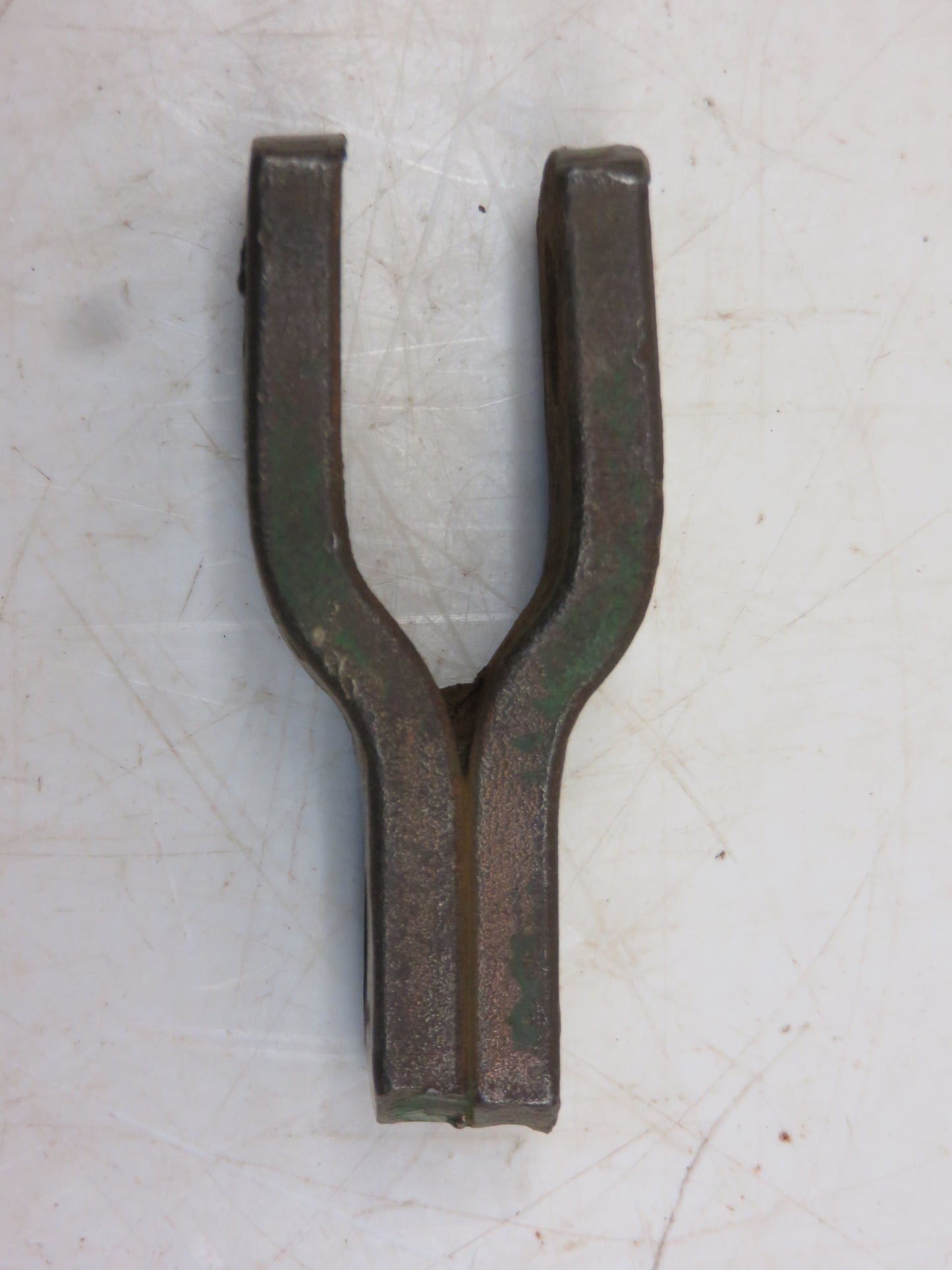 AM423T John Deere Touchomatic Lift Arm Yoke For M