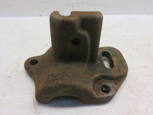 KK587B John Deere NOS Top Bearing Box For B Disc