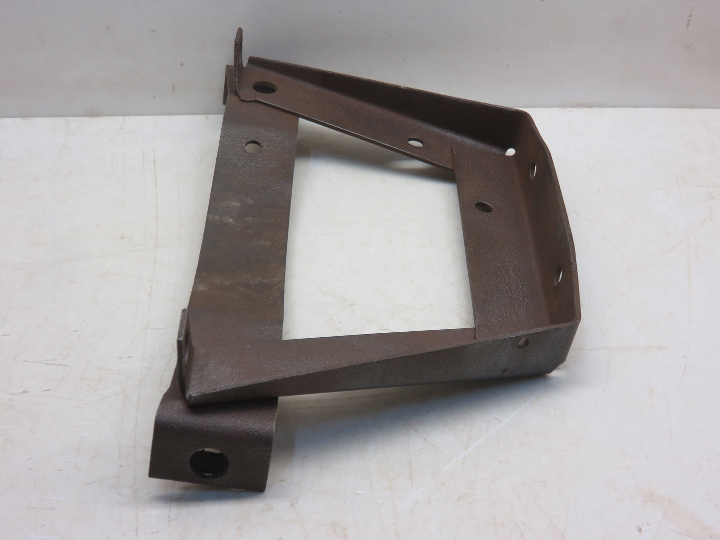 AM307T John Deere Front Fuel Tank Support For M, MI, MT