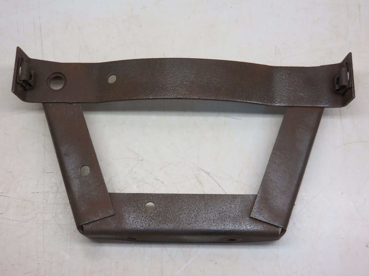 AM307T John Deere Front Fuel Tank Support For M, MI, MT