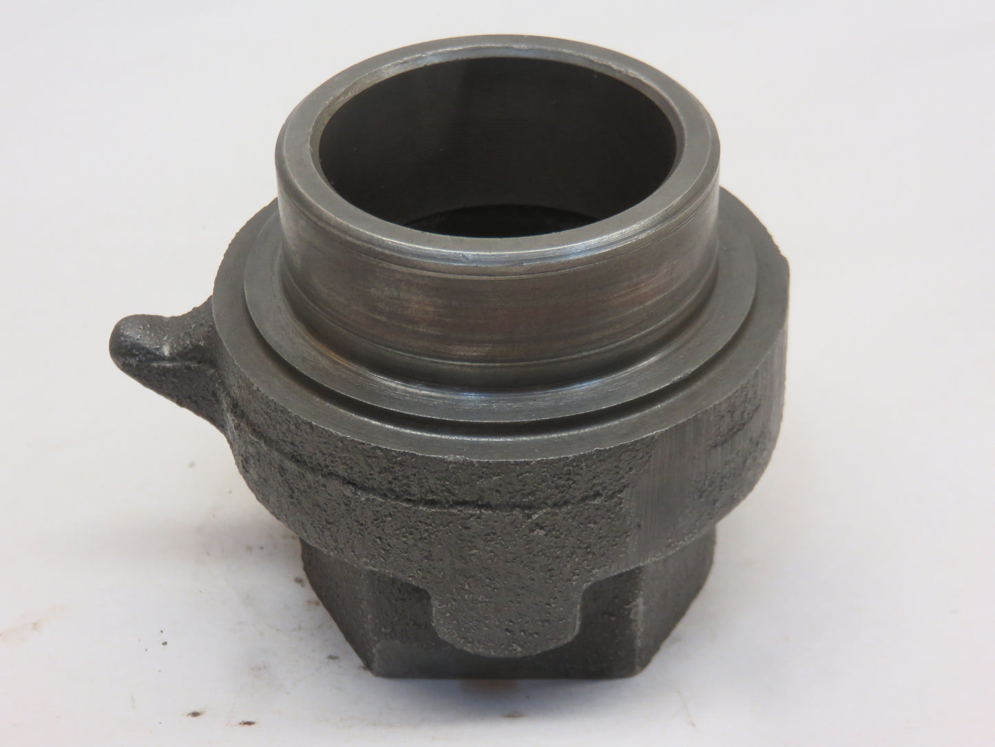 M57T, AM645T John Deere Clutch Throw Out Bearing Carrier For M, 40, 320, 420, 330