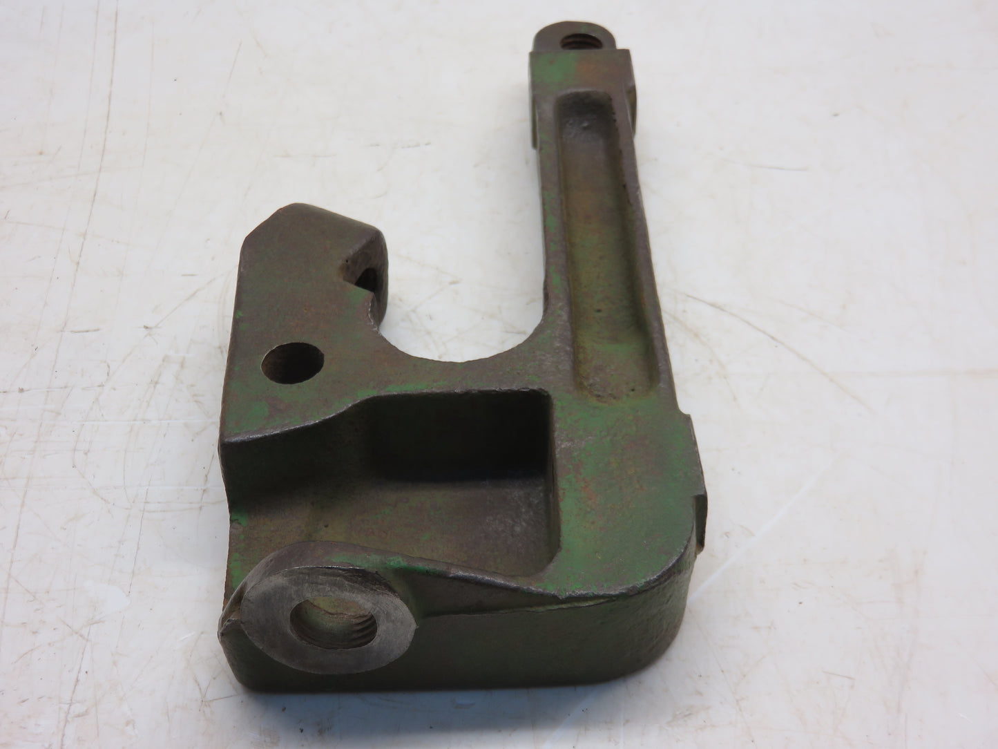 M1397T, AM1390T John Deere Right Implement Attaching Bracket For M, MT, 40, 320, 420, 330
