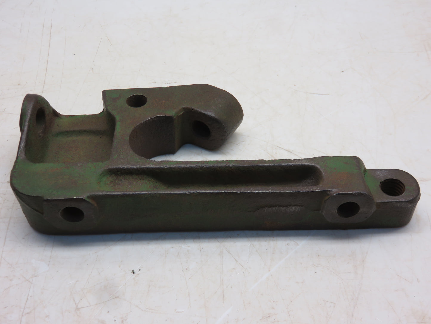 M1397T, AM1390T John Deere Right Implement Attaching Bracket For M, MT, 40, 320, 420, 330