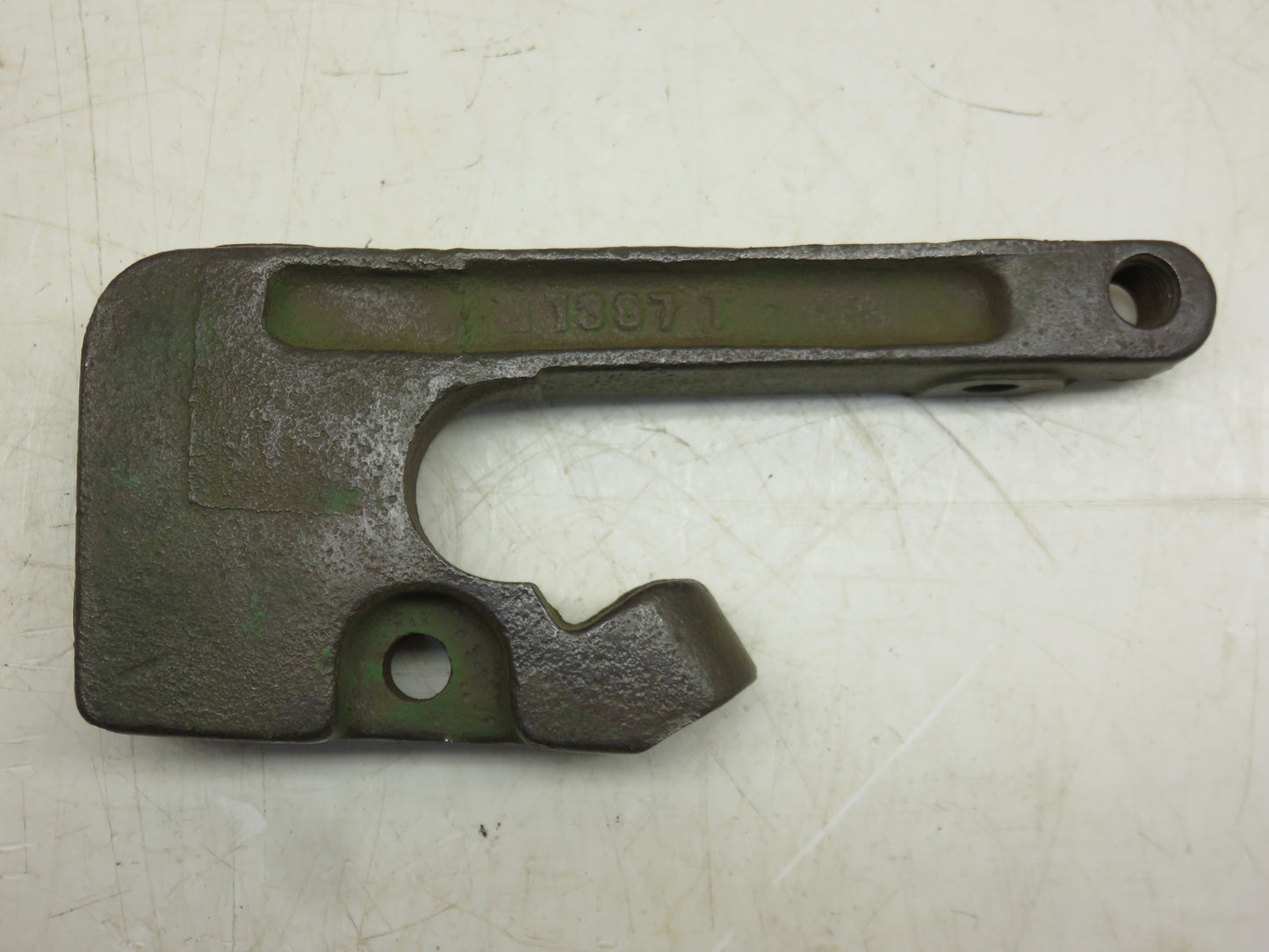 M1397T, AM1390T John Deere Right Implement Attaching Bracket For M, MT, 40, 320, 420, 330