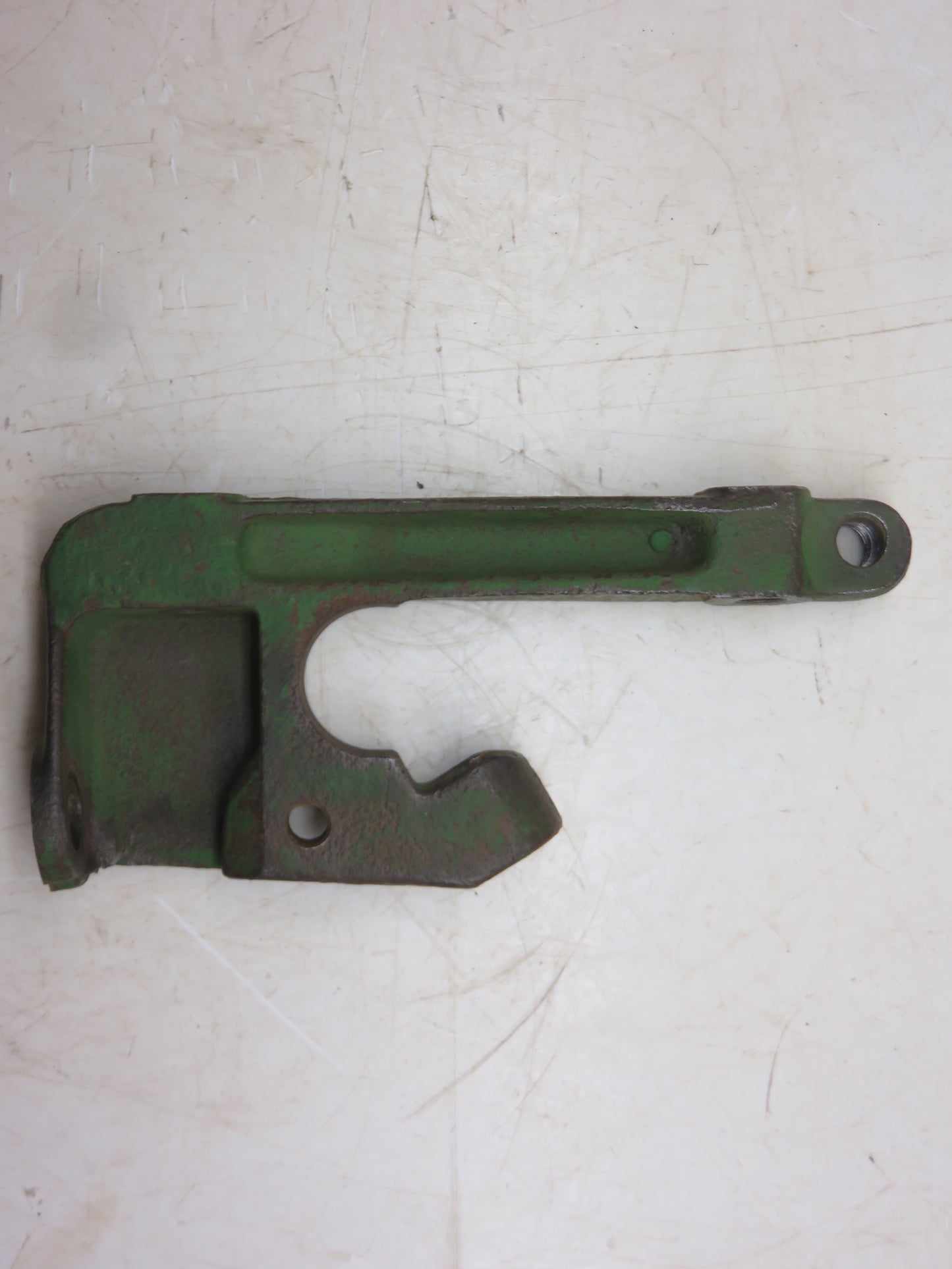 M1398T, AM1391T John Deere Left Implement Attaching Bracket For M, MT, 40, 320, 420, 330