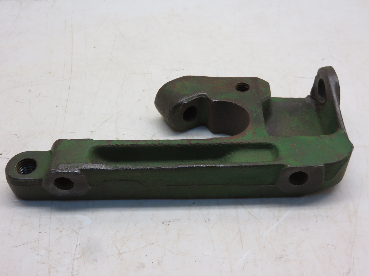 M1398T, AM1391T John Deere Left Implement Attaching Bracket For M, MT, 40, 320, 420, 330