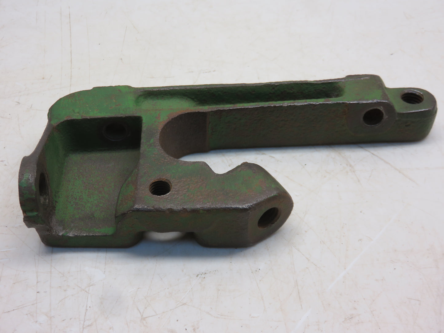 M1398T, AM1391T John Deere Left Implement Attaching Bracket For M, MT, 40, 320, 420, 330