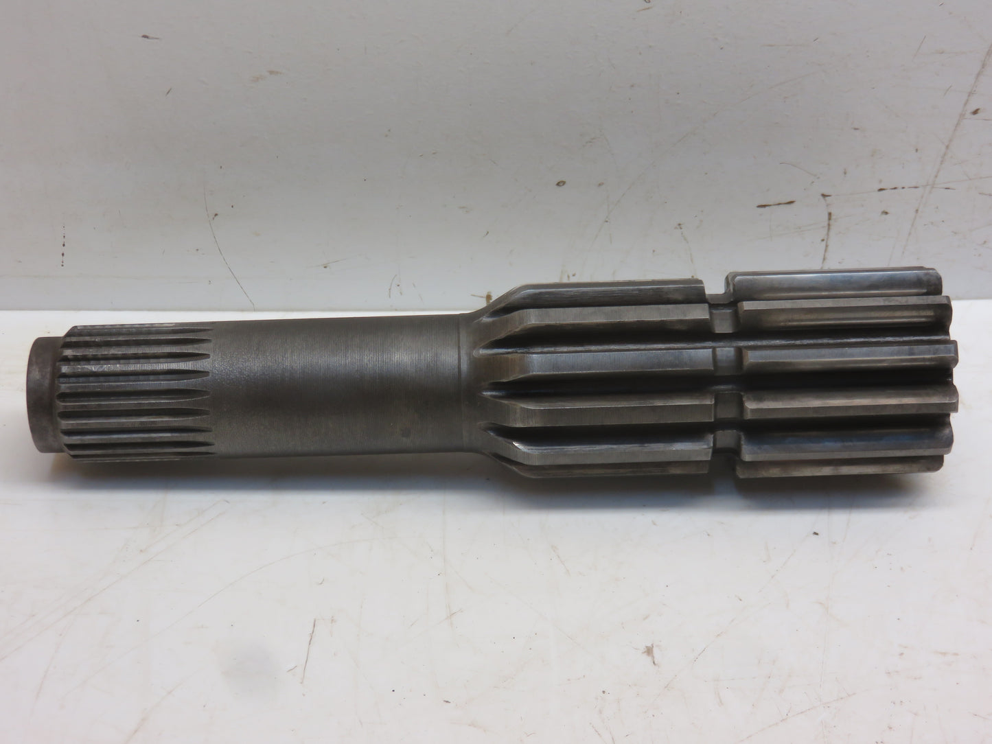 T71926, T28908 John Deere Left Hand Planetary Drive Shaft For 1520, 2040, 2240