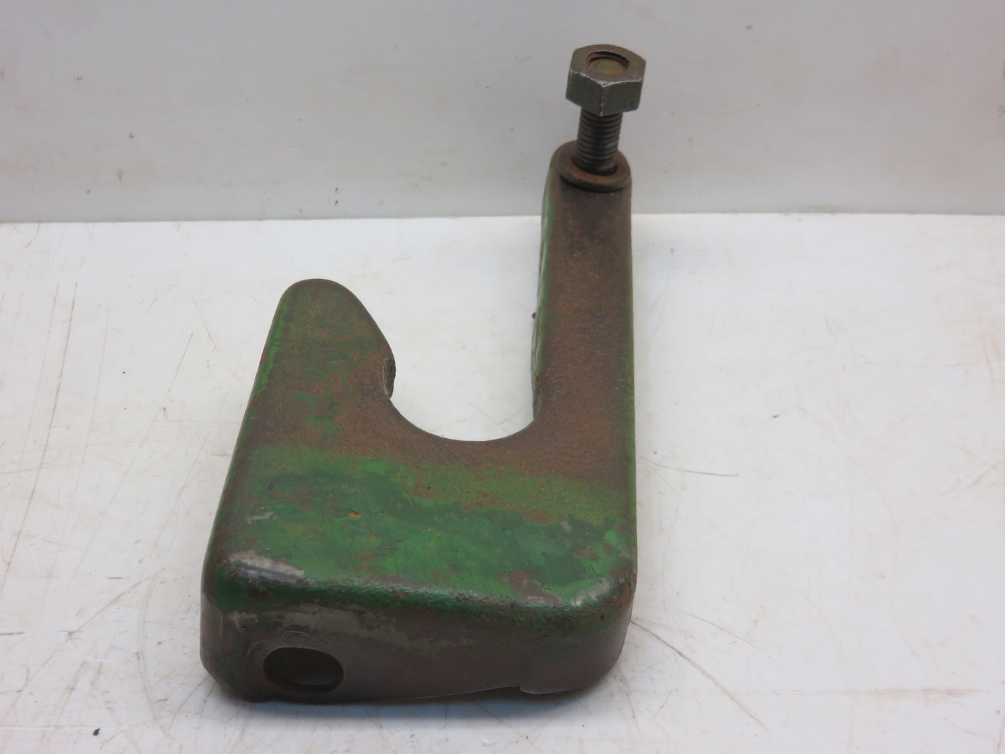 AM690T John Deere Left Implement Attaching Bracket For M, MT