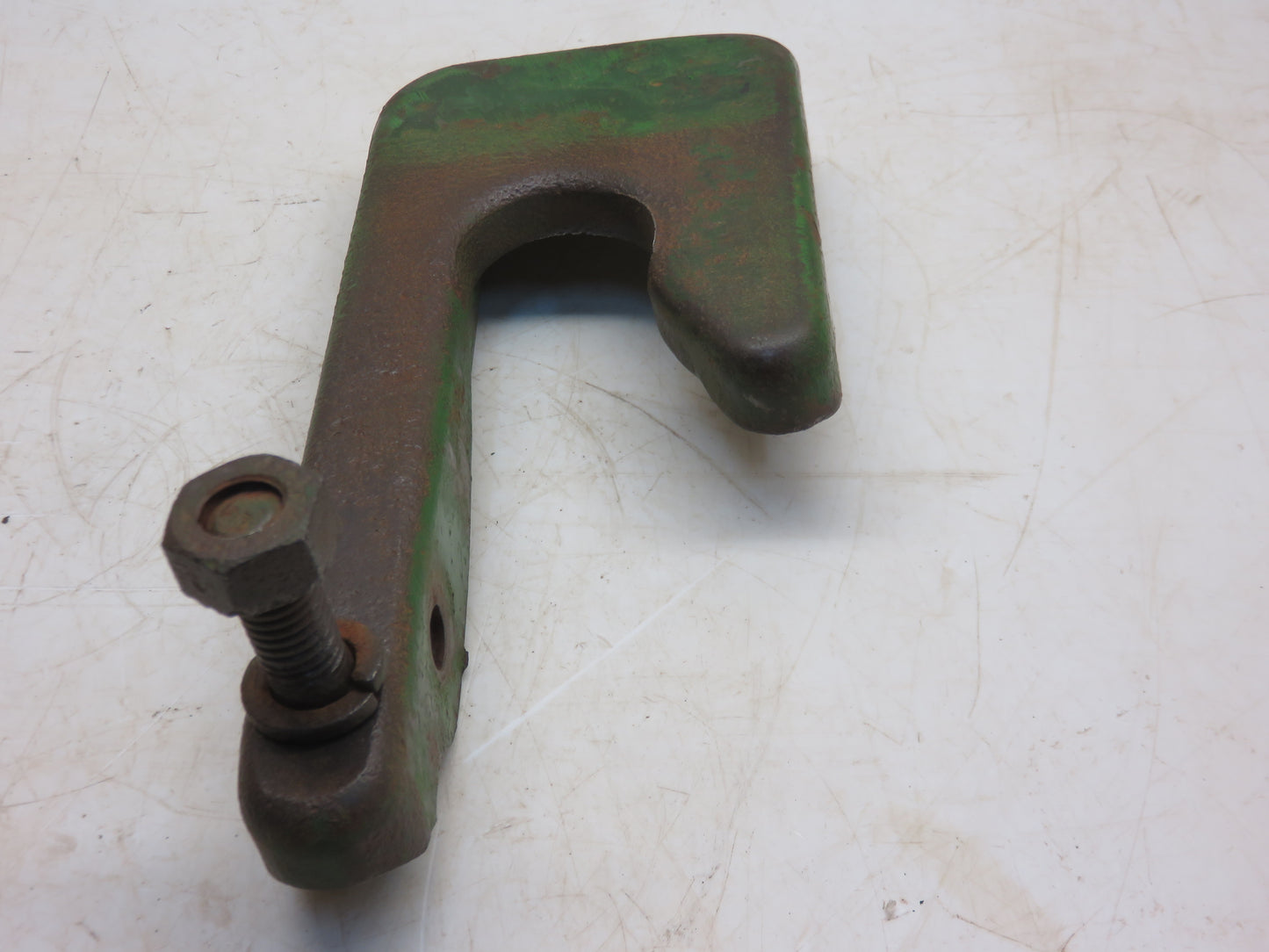 AM690T John Deere Left Implement Attaching Bracket For M, MT