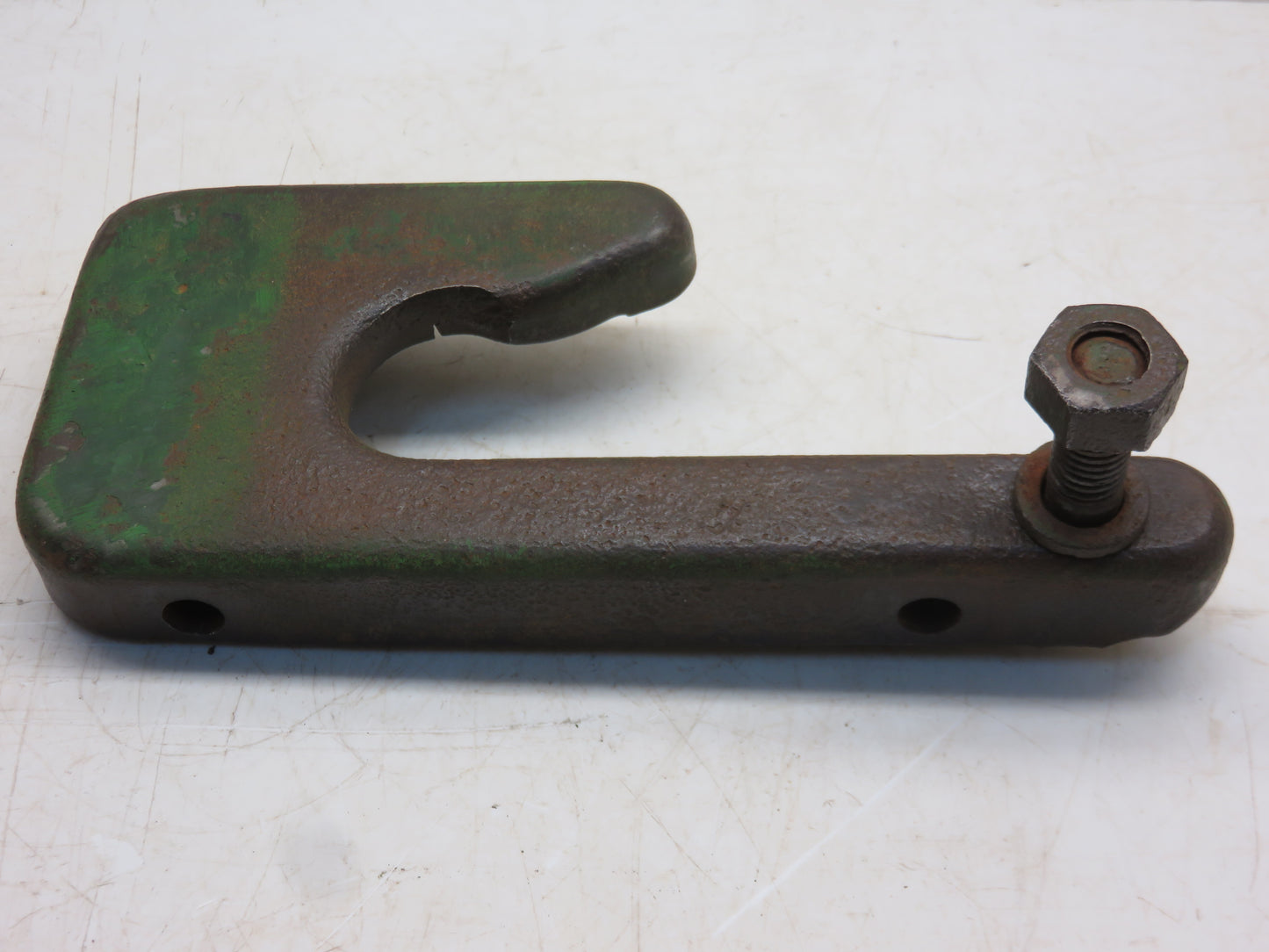 AM690T John Deere Left Implement Attaching Bracket For M, MT