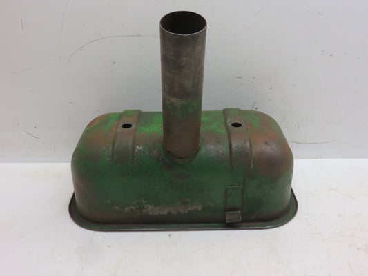 AM275T, AM670T John Deere Valve Cover With Breather Tube For M, 40